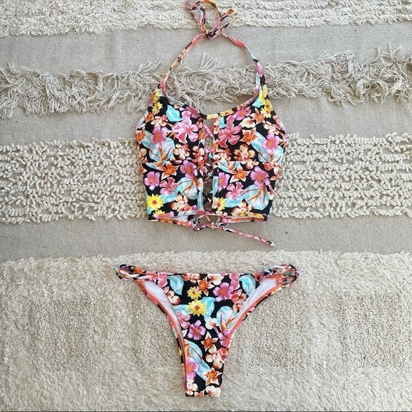 NEW Floral Halter Bikini Swimsuit  - S - Picture 3 of 16